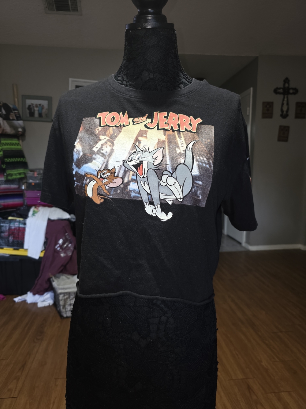 Black Tom and Jerry Graphic Crop Top